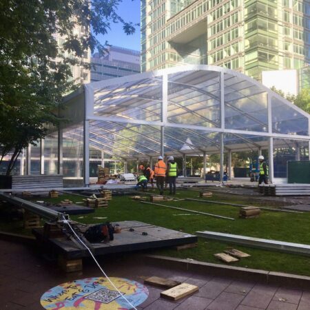 Our team is onsite at Canary Wharf for the build of London’s premier ice rink.