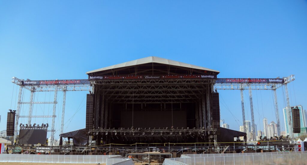 Press release: BookMyShow Live brings Star Live’s Flagship VerTech Stage System to India.