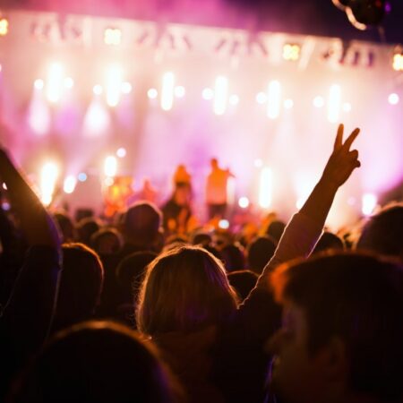 Experiential marketing in a digital age.