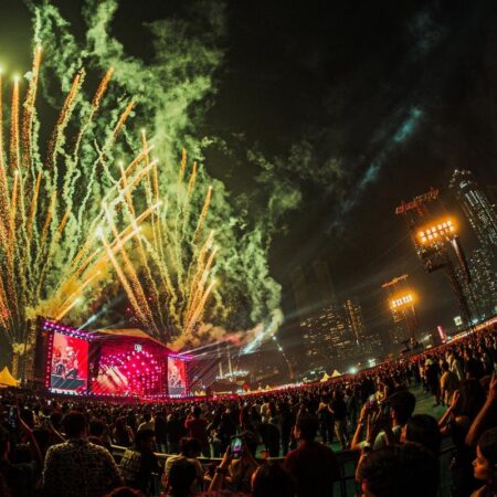 Maroon 5’s Mumbai concert gets star-powered stage setup from Star Live and BookMyShow.