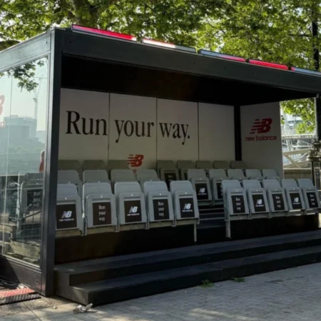 New Balance Cheerzone, London Marathon 2025.