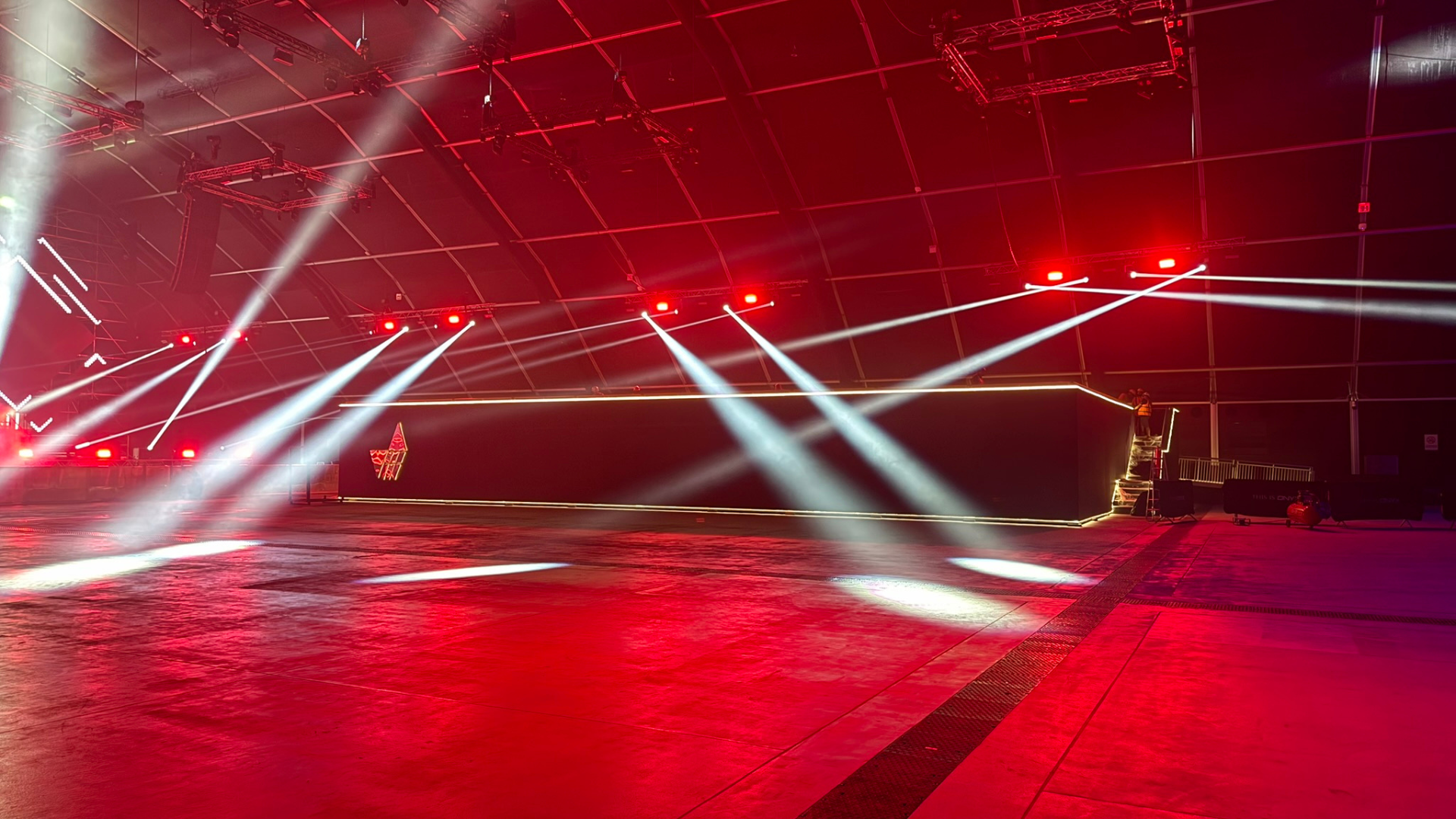 Onyx Arena, WEEKends Music and Art Festival - VIP viewing platform