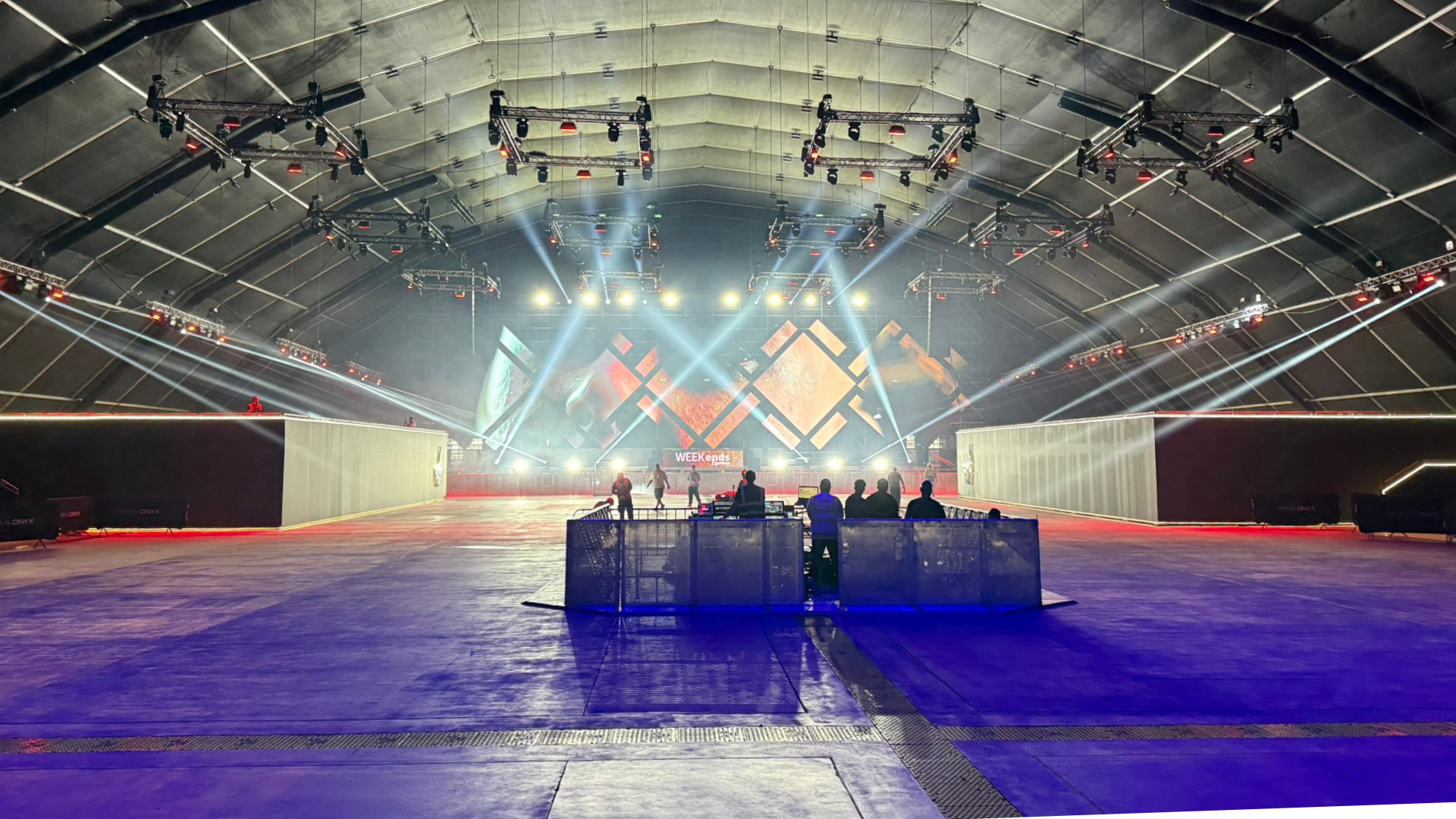 Onyx Arena, WEEKends Music and Art Festival - VIP viewing platforms