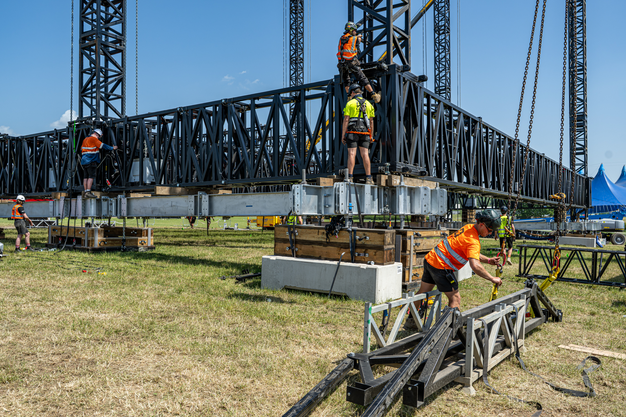 Download Festival XXIII - TITAN stage build